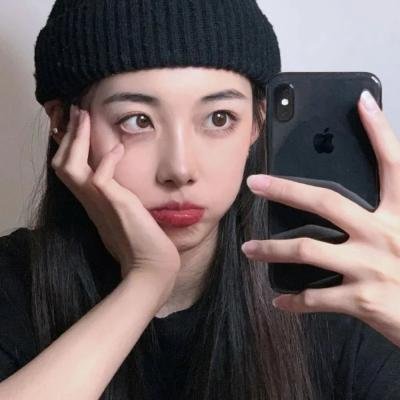 差点在迷宫深处被信任的伙伴杀掉，但靠着天赐技能“无限扭蛋”获得等级9999的伙伴，我要向前队友和世界展开复仇“给他们好看！”